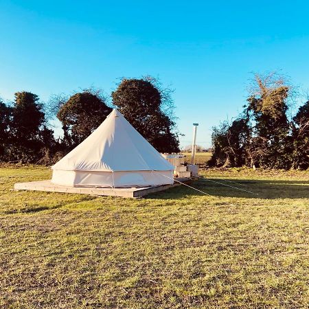 Fen Meadows Glamping - Luxury Cabins And Bell Tents Cambridge  Exterior foto