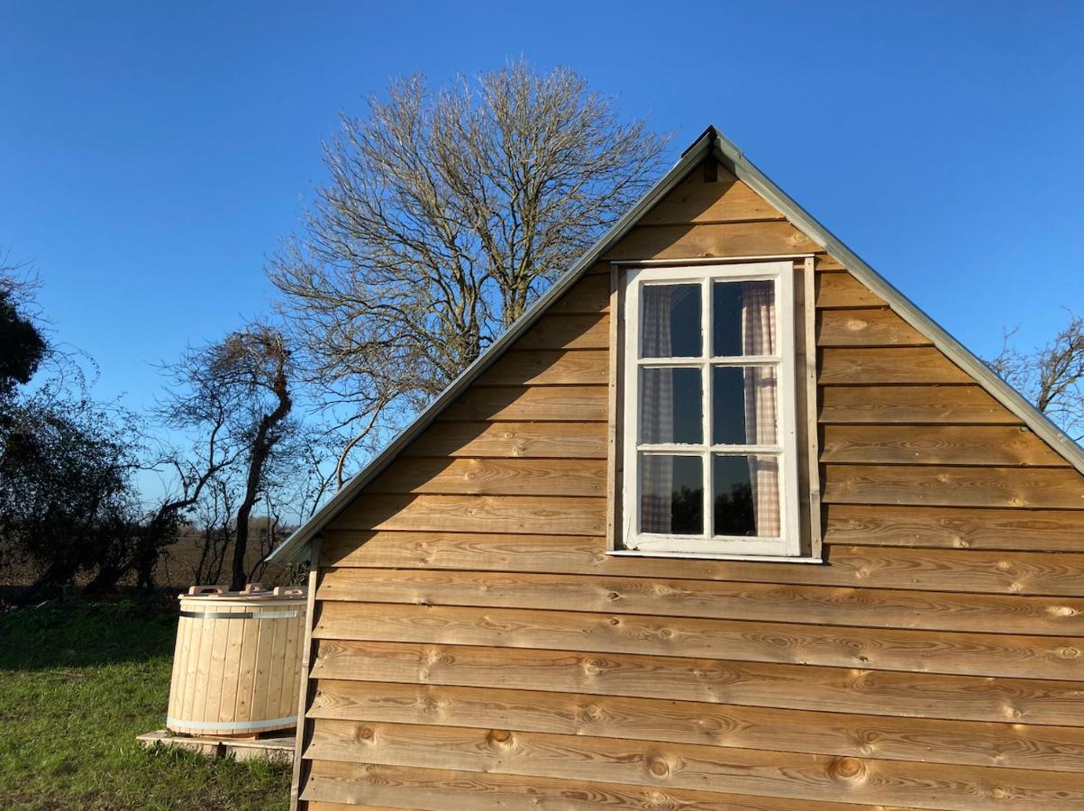 Fen Meadows Glamping - Luxury Cabins And Bell Tents Cambridge  Exterior foto