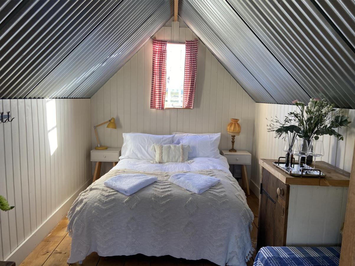 Fen Meadows Glamping - Luxury Cabins And Bell Tents Cambridge  Exterior foto