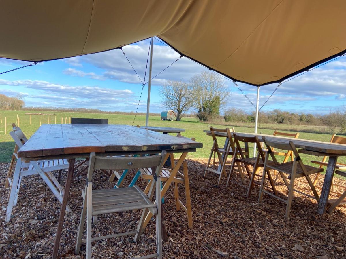 Fen Meadows Glamping - Luxury Cabins And Bell Tents Cambridge  Exterior foto