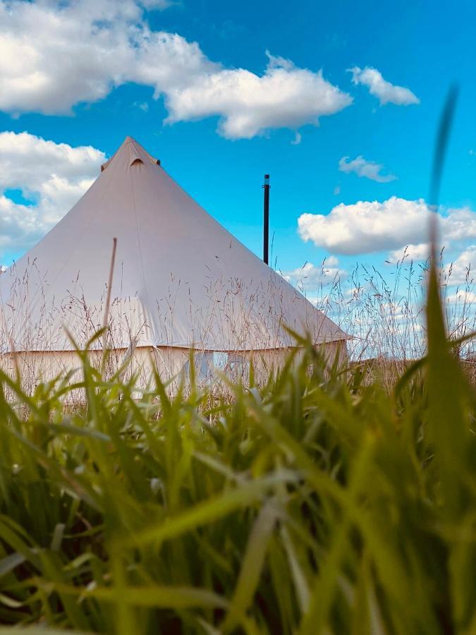 Fen Meadows Glamping - Luxury Cabins And Bell Tents Cambridge  Exterior foto