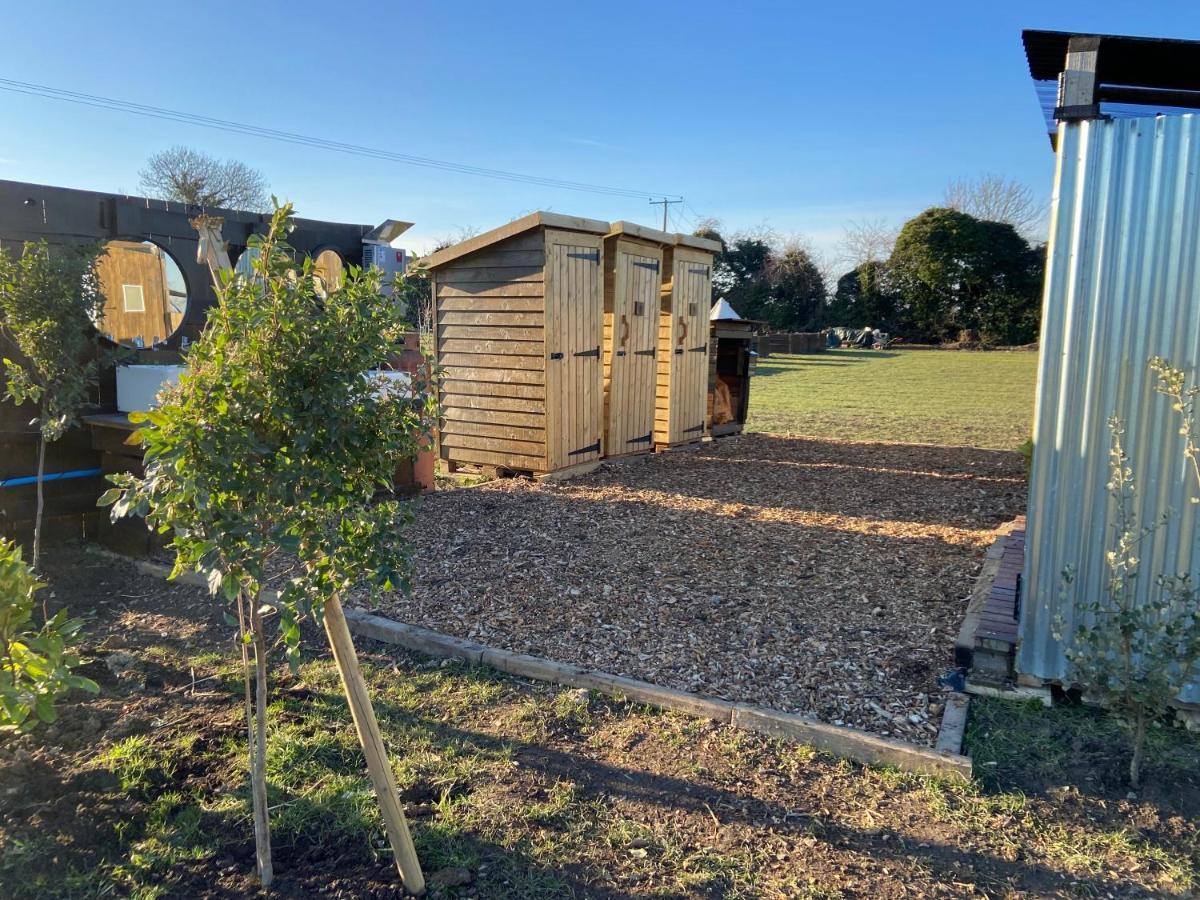 Fen Meadows Glamping - Luxury Cabins And Bell Tents Cambridge  Exterior foto